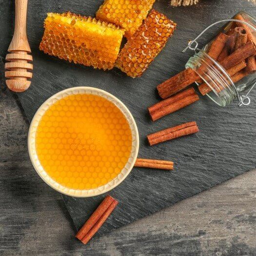11 خاصیت اثبات شده ترکیب عسل و دارچین | فواید چای دارچین و عسل | خواص عسل و دارچین | دارچین و عسل | سفیدانه